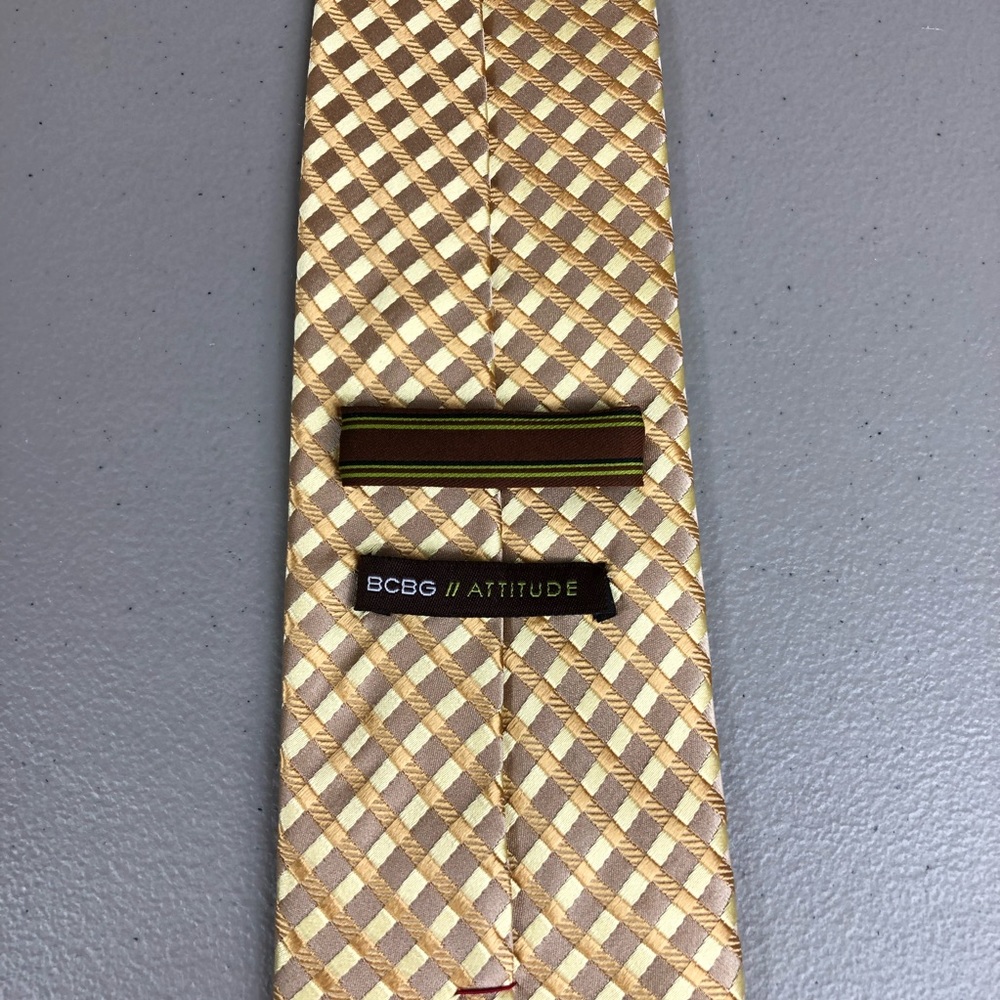 BCBG Attitude Gold and Tan 100% Silk Hand Sewn Tie